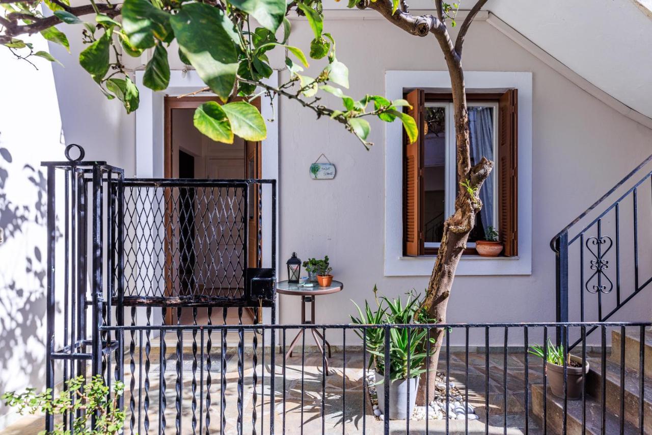 Petradi Town Apartment Skopelos Zewnętrze zdjęcie